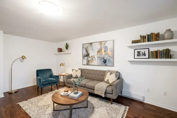 10 Ford ST, Barrie, ON L4N 5X2