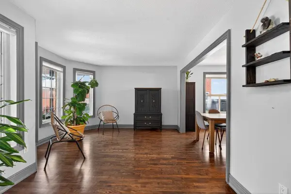 84 Loon AVE, Barrie, ON L4N 8V9