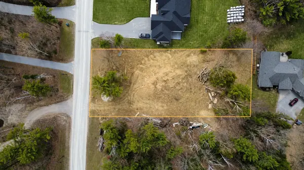 35 Marni LN, Springwater, ON L0L 2K0