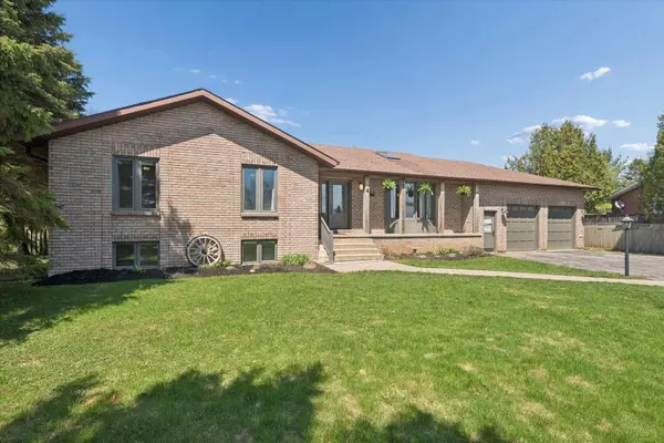 4 Blackburn AVE, Clearview, ON L0M 1P0