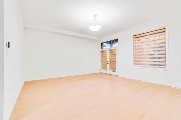 3251 Harasym TRL, Oakville, ON L6M 5N6