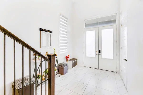 3251 Harasym TRL, Oakville, ON L6M 5N6