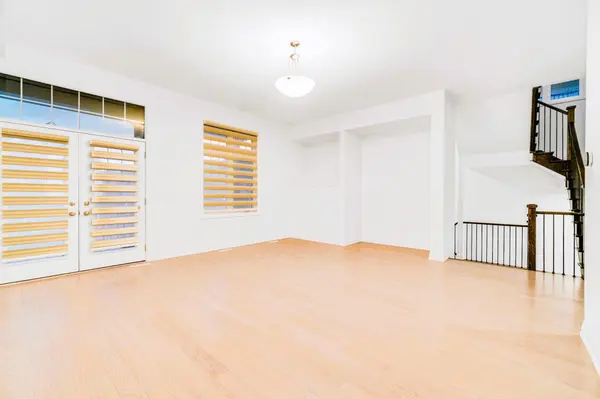 3251 Harasym TRL, Oakville, ON L6M 5N6