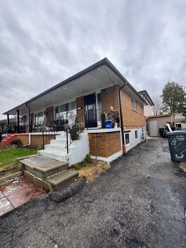 3115 Mallbridge CRES, Mississauga, ON L4T 2C5