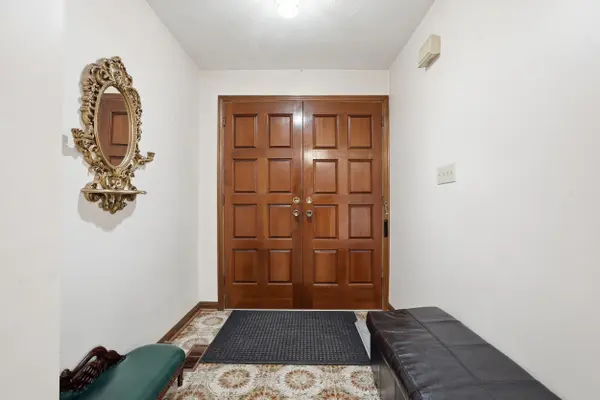 6 Urban CT, Toronto W10, ON M9W 5V6