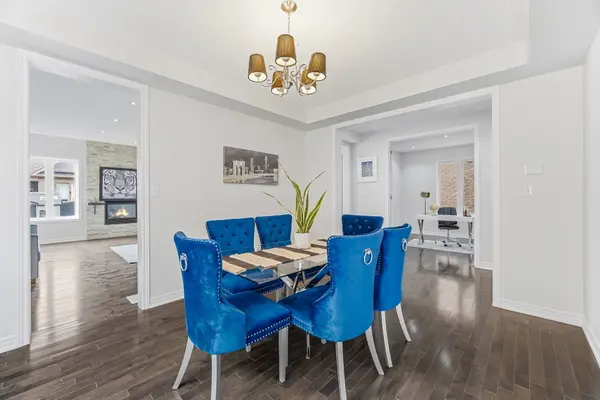 15 Junetown CIR, Brampton, ON L6X 0X7