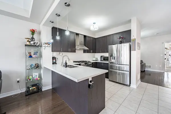 17 Vinewood RD, Caledon, ON L7C 4A9