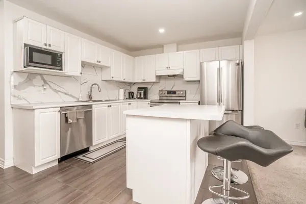 11 Winterton CT, Orangeville, ON L9W 7N5