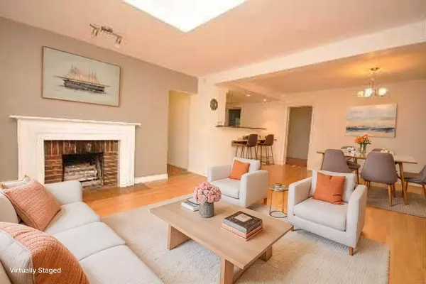 322 Indian Valley TRL, Mississauga, ON L5G 2K8