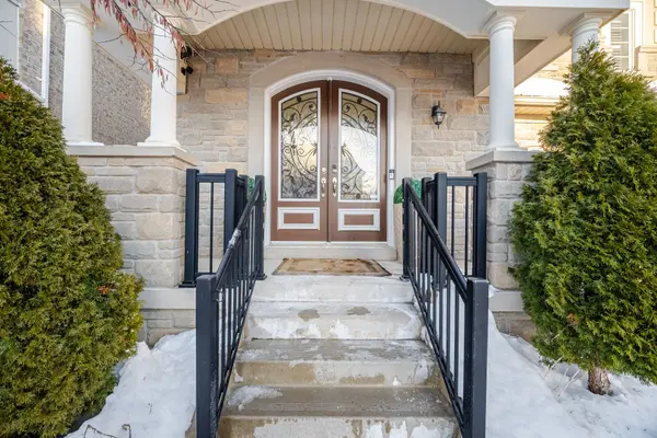 5221 Adobe CT, Mississauga, ON L5M 0K8