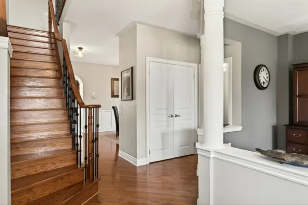 283 Turning Leaf RD, Oakville, ON L6L 6V5