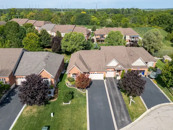 13 Iron Bridge CT, Haldimand, ON N3W 0A4