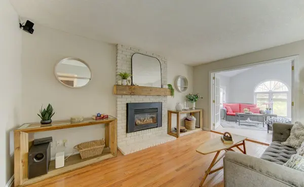 15 Deerwood CRES, Kitchener, ON N2N 1R4