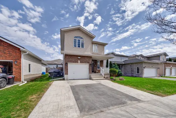 129 Amy Lynn DR, Loyalist, ON K7N 2A3