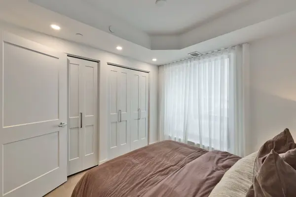 340 Queen ST #906, Ottawa Centre, ON K1R 0G1