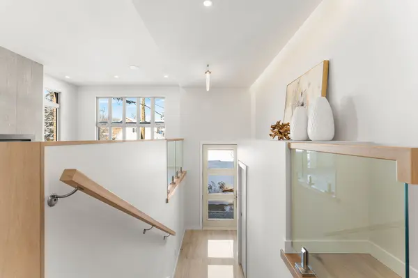 426 Avondale AVE, Carlingwood - Westboro And Area, ON K2A 0S3