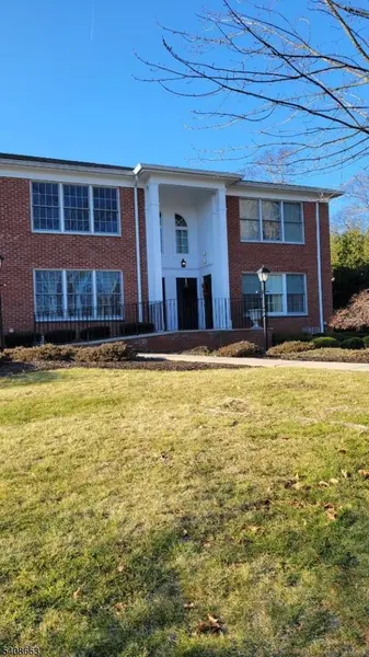 15 Wilmer St #23, Madison Boro, NJ 07940