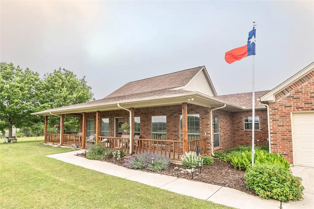 2168 Fruitland Road, Sunset, TX 76270