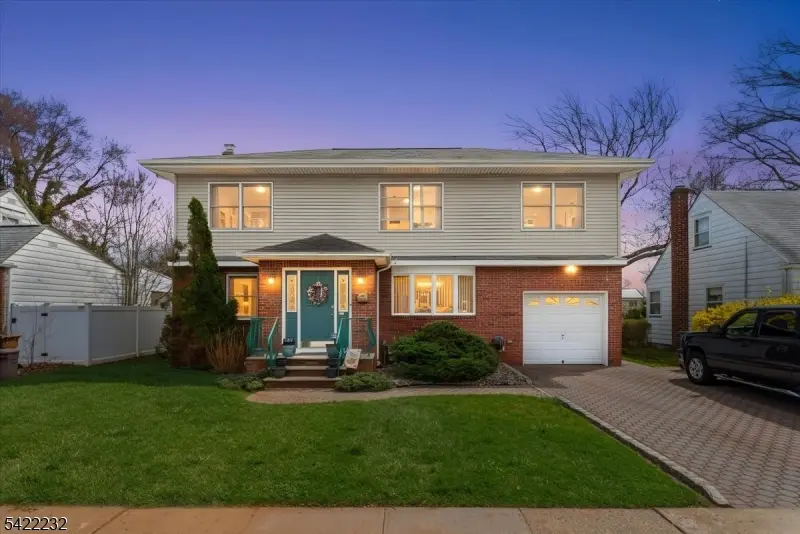 357 Edgewood Rd, Linden City, NJ 07036