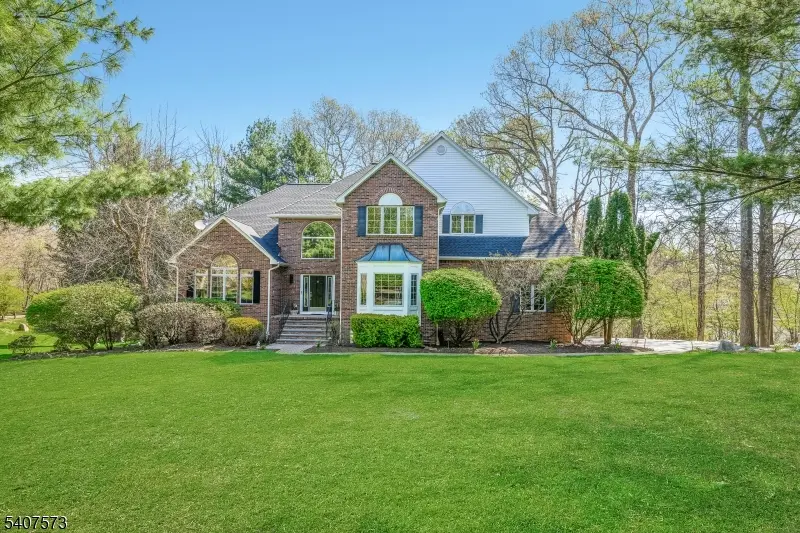 1 Bell Ct, Chester Twp., NJ 07930