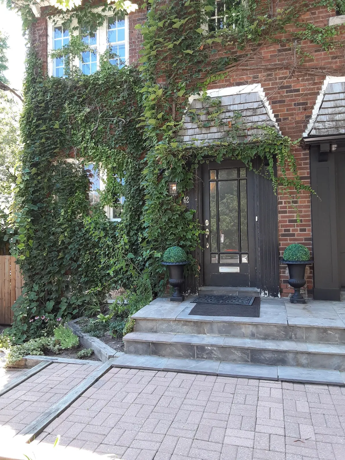 42 Astley AVE #Lower, Toronto C09, ON M4W 3B4