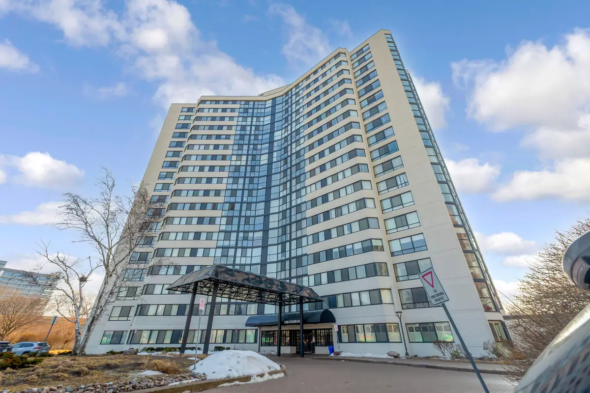 1360 Rathburn RD E #1507, Mississauga, ON L4W 4H4