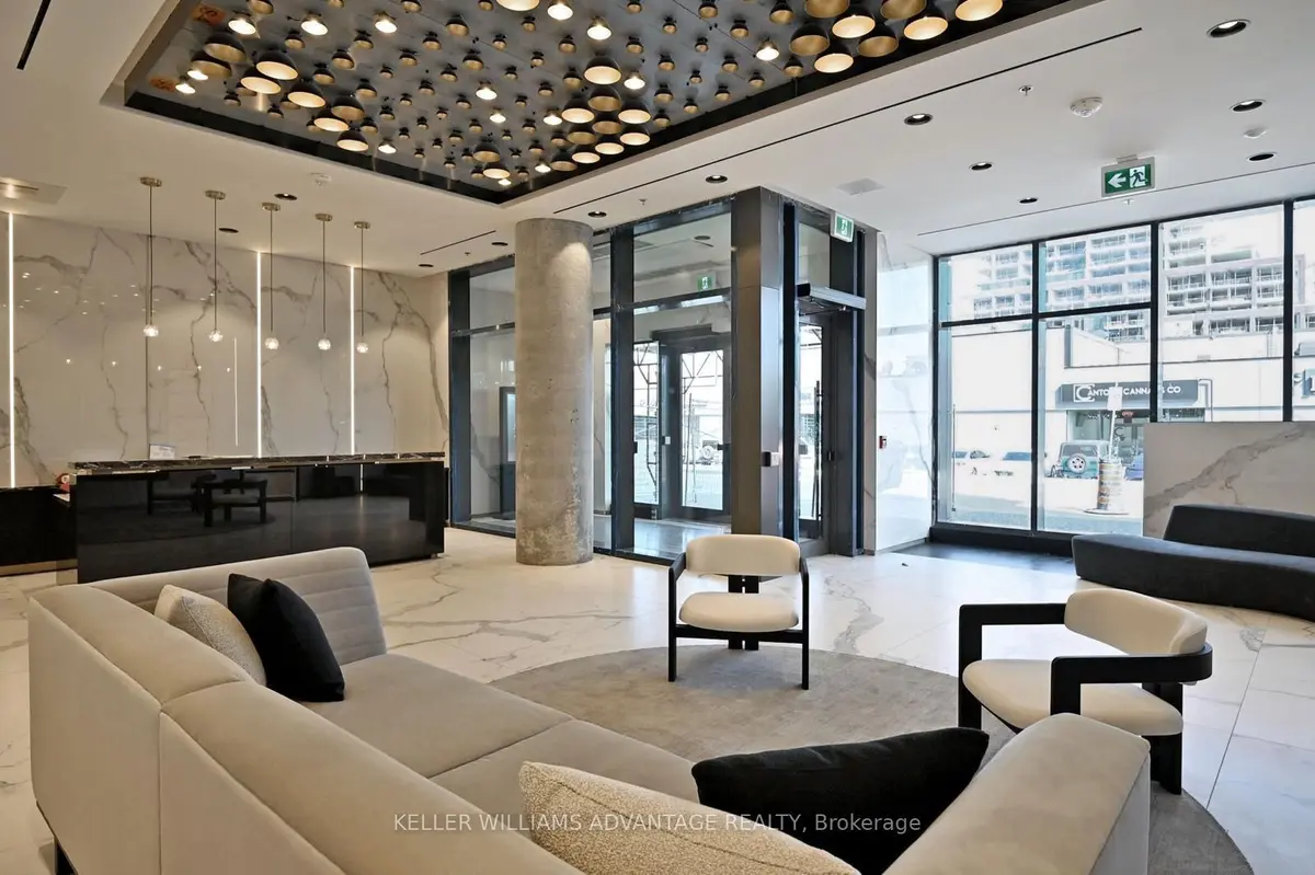 10 Graphophone GRV #2407, Toronto W02, ON M6H 2A6