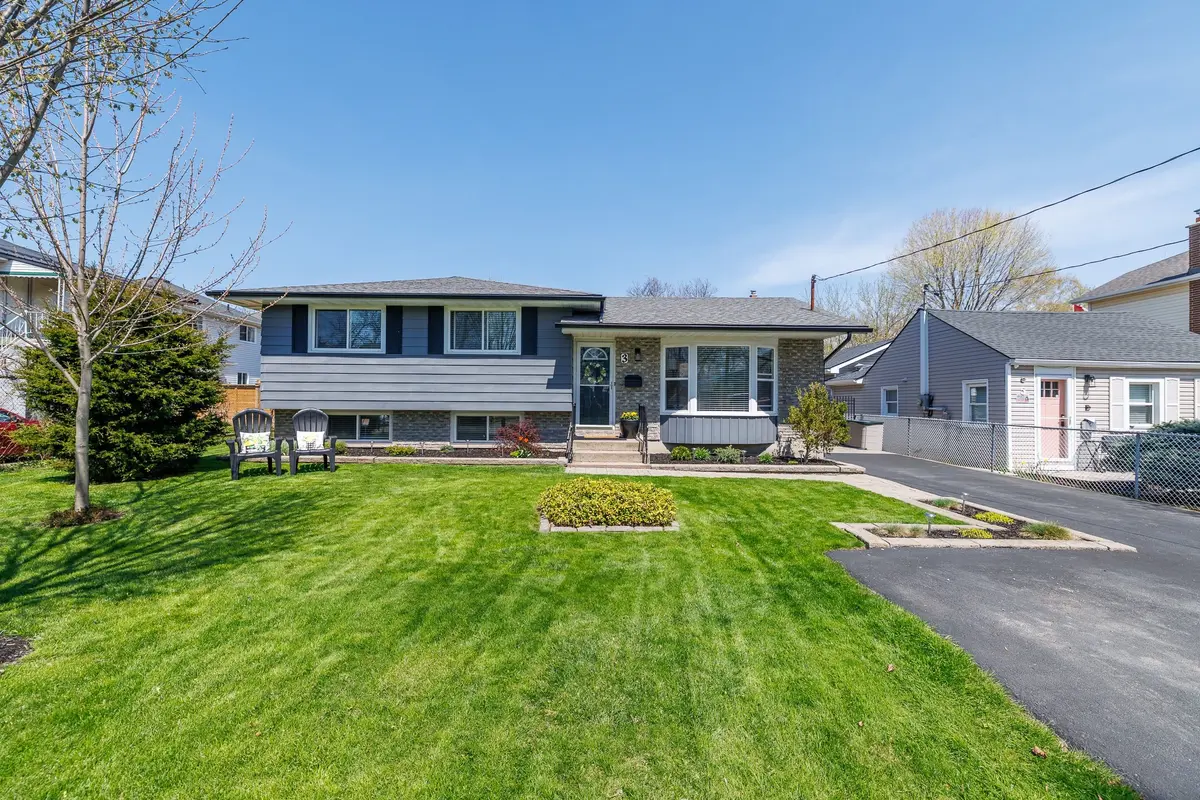 3 Northglen AVE, St. Catharines, ON L2M 1B3