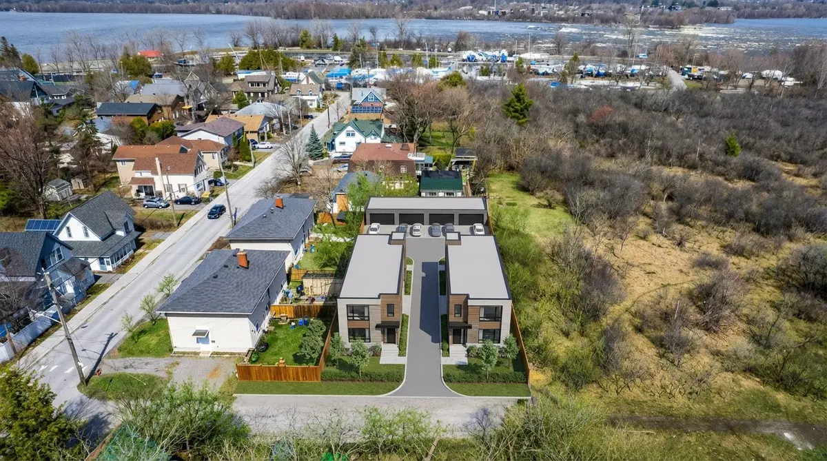 2723 Rowatt ST, Britannia - Lincoln Heights And Area, ON K2B 5W4