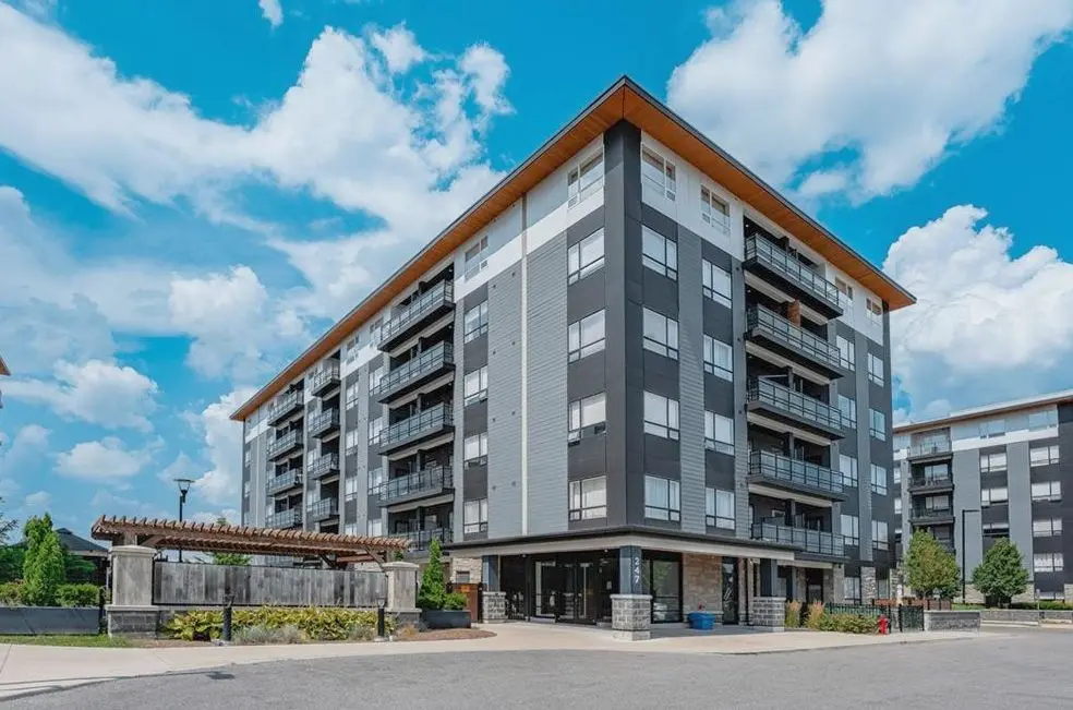 247 Northfield DR E #507, Waterloo, ON N2K 0H1