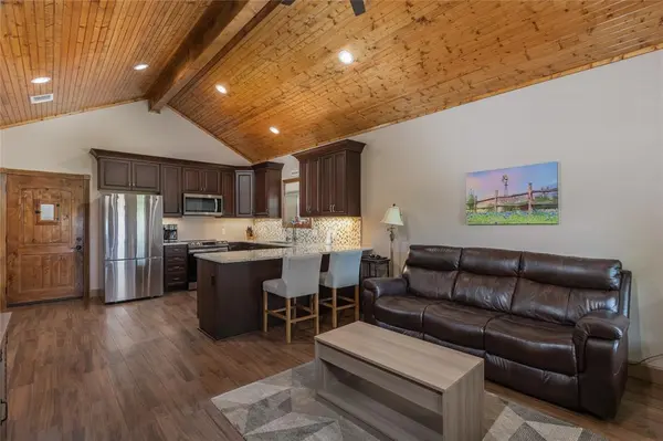 210 Spring Branch Trail N, Springtown, TX 76082