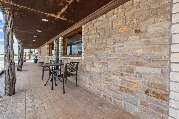 1220 Fort Worth Highway, Weatherford, TX 76086