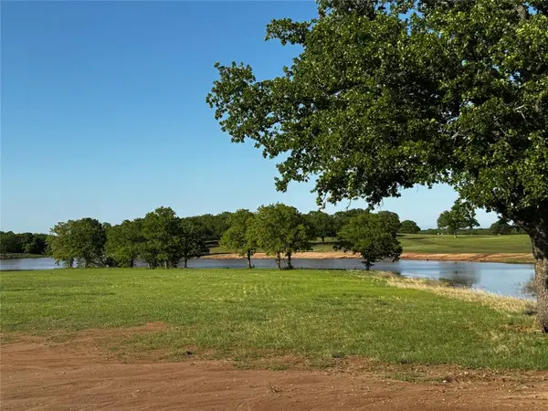 141 Woodbridge Boulevard, Bowie, TX 76230