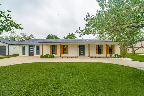 512 Grandview Drive, Granbury, TX 76049