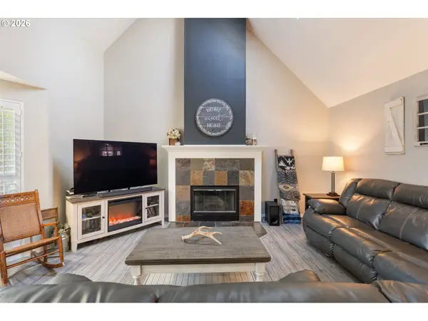 14877 SW OREGON TRAIL LN, Beaverton, OR 97006