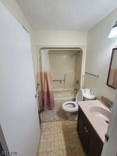 10 N Wood Ave #203, Linden City, NJ 07036