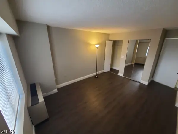 10 N Wood Ave #203, Linden City, NJ 07036