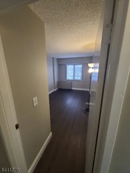 10 N Wood Ave #203, Linden City, NJ 07036