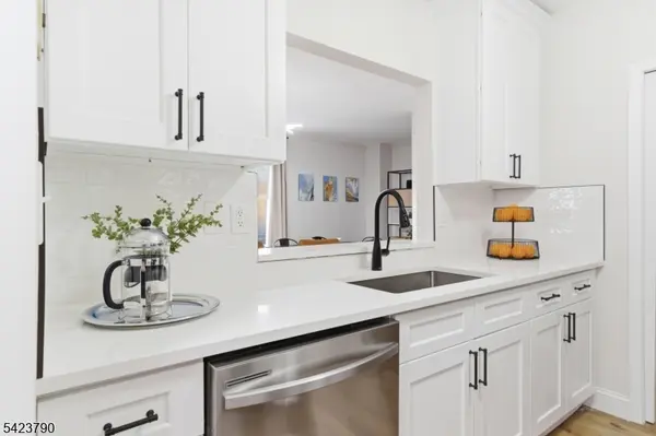 200 Paterson Ave 1A, East Rutherford Boro, NJ 07073