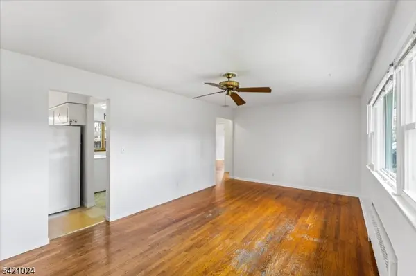 191 Lindley Ct, Andover Boro, NJ 07821