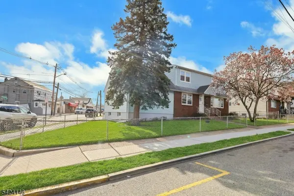 264 Lincoln Pl, Garfield City, NJ 07026