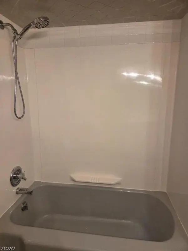 144 Raphael Rd, Totowa Boro, NJ 07512