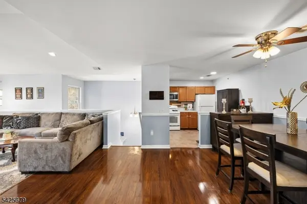 123 Chariot Ct, Piscataway Twp., NJ 08854