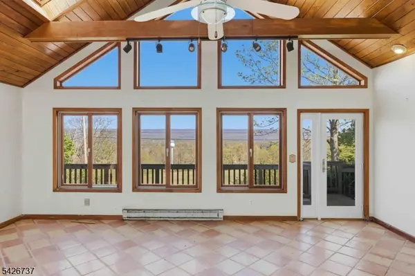 117 Linaberry Rd, Knowlton Twp., NJ 07832