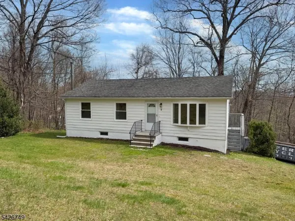 9 Fern Ct, Wantage Twp., NJ 07461