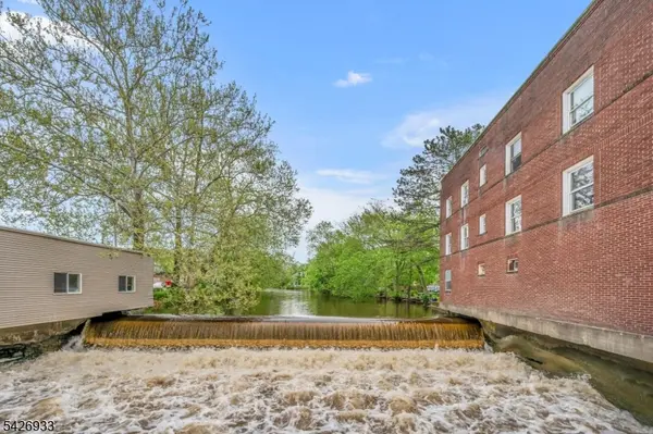 16 Greenwich St, Belvidere Twp., NJ 07823