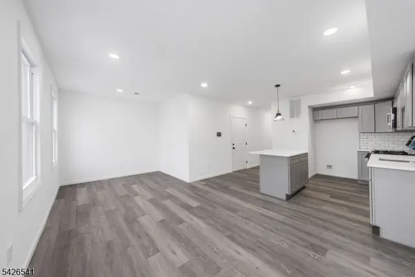 324 2Nd St #2, Elizabeth City, NJ 07206