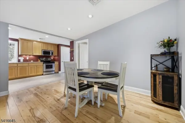 20 Summerfield Rd, White Twp., NJ 07823