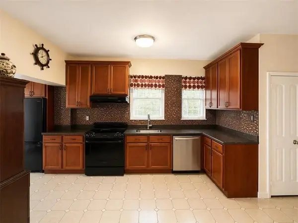 60 Quentin RD, Brooklyn, NY 11223