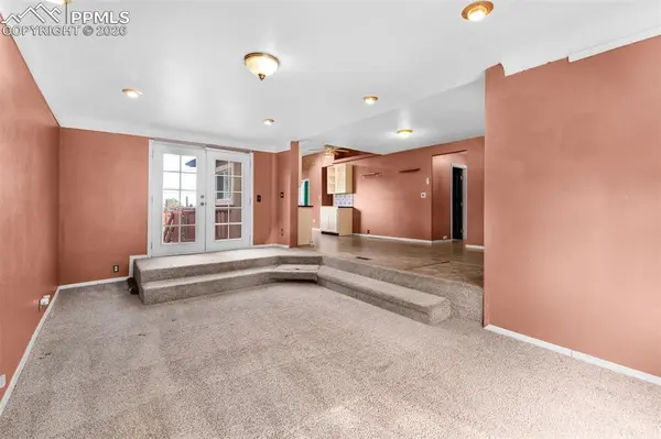 1027 Arch ST, Colorado Springs, CO 80904